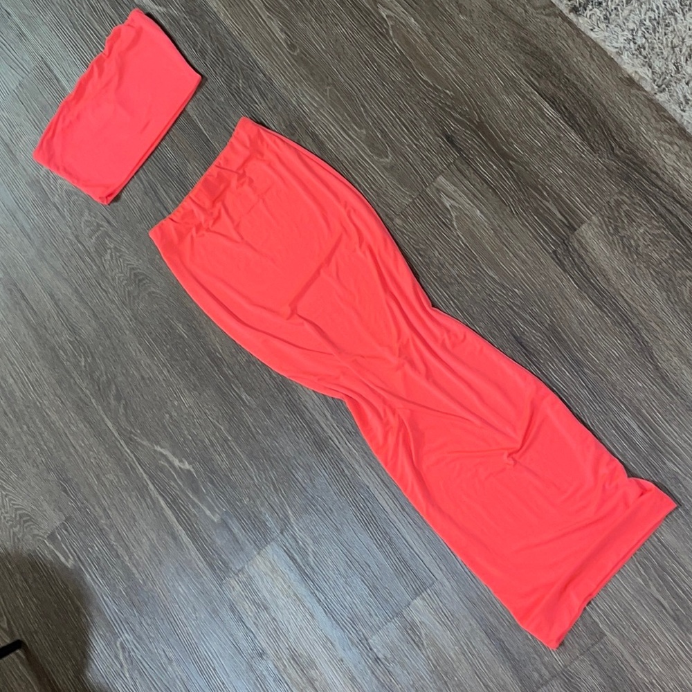 Coral skirt set